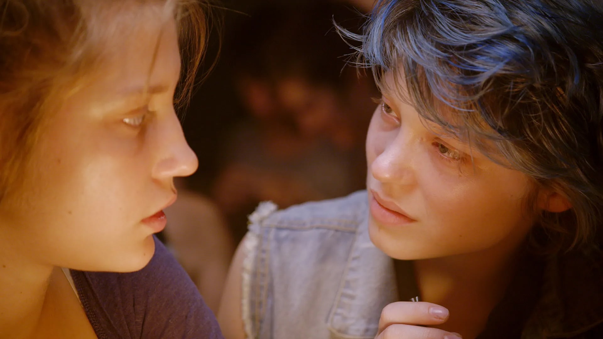۲۴۶. آبی گرمترین رنگ است (Blue Is the Warmest Color)