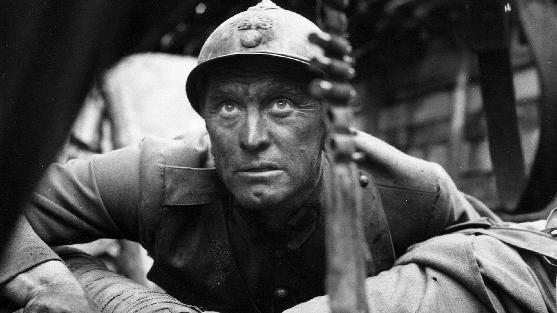 ۵۹. راههای افتخار (Paths of Glory)